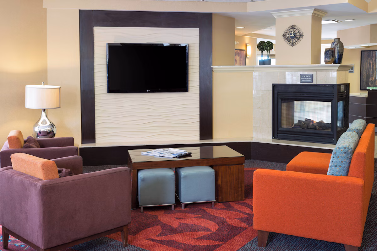 Residence Inn by Marriott Fort Collins - Image 2