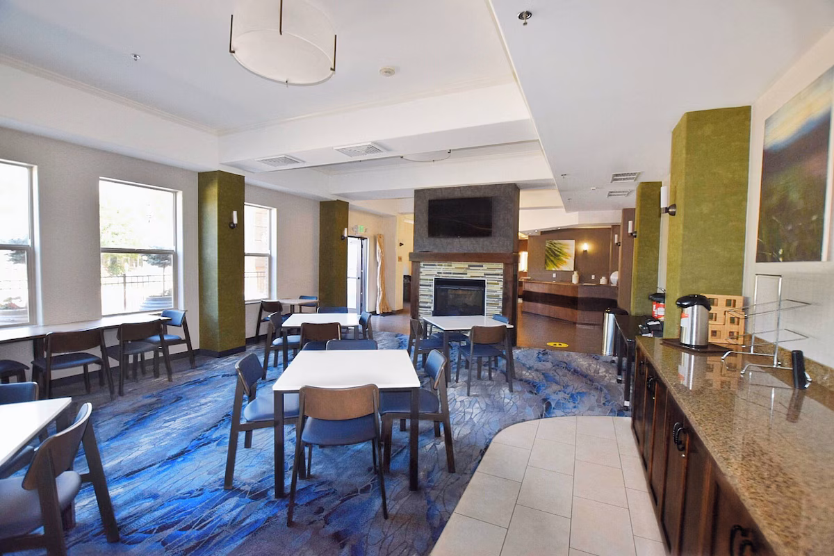 Fairfield Inn & Suites by Marriott Grand Junction Downtown - Image 3
