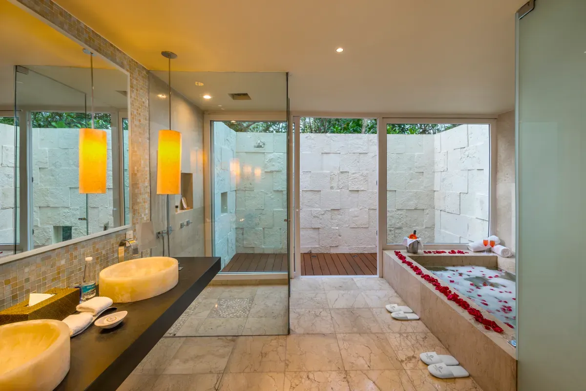 Blue Diamond Luxury Boutique Hotel - Image 6