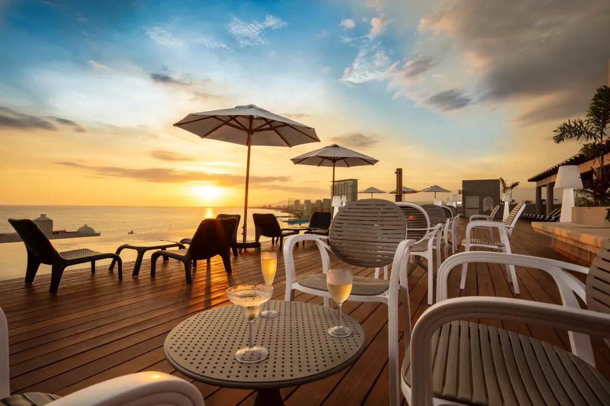 Crown Paradise Golden Resort Puerto Vallarta - Image 1