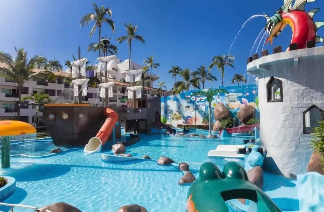 Crown Paradise Golden Resort Puerto Vallarta - Image 3