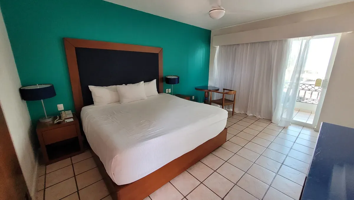 Crown Paradise Golden Resort Puerto Vallarta - Image 6