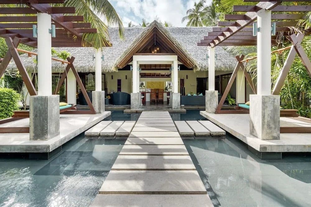 ROBINSON MALDIVES - Image 3