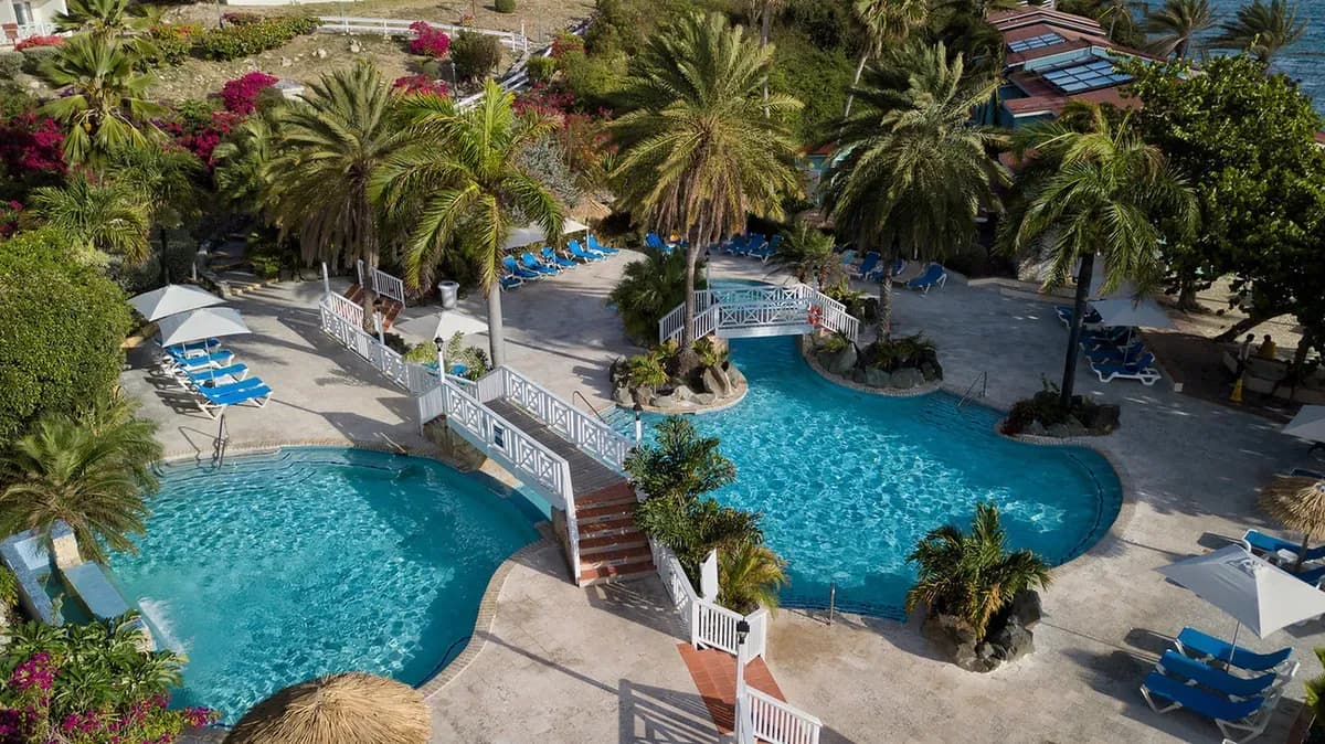 Pineapple Beach Club - Image 2