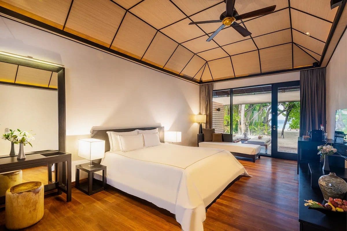 Lily Beach Resort and Spa - Image 2