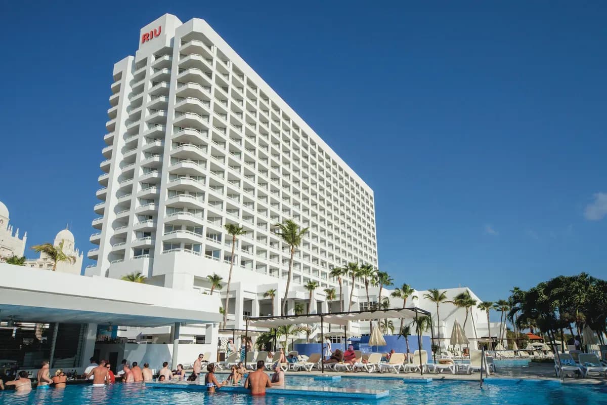 Hotel Riu Palace Antillas - Image 1