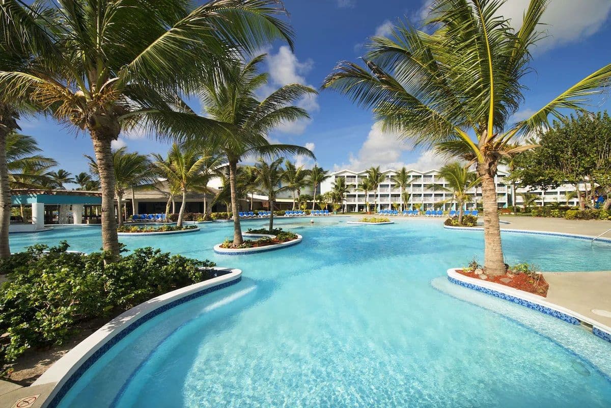 Coconut Bay Beach Resort & Spa - Image 8