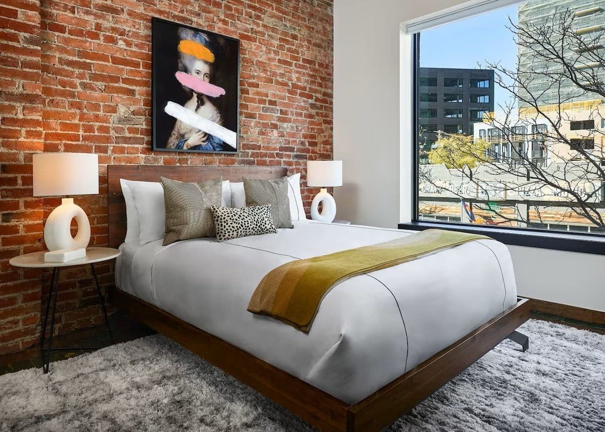 Catbird Hotel - Image 6