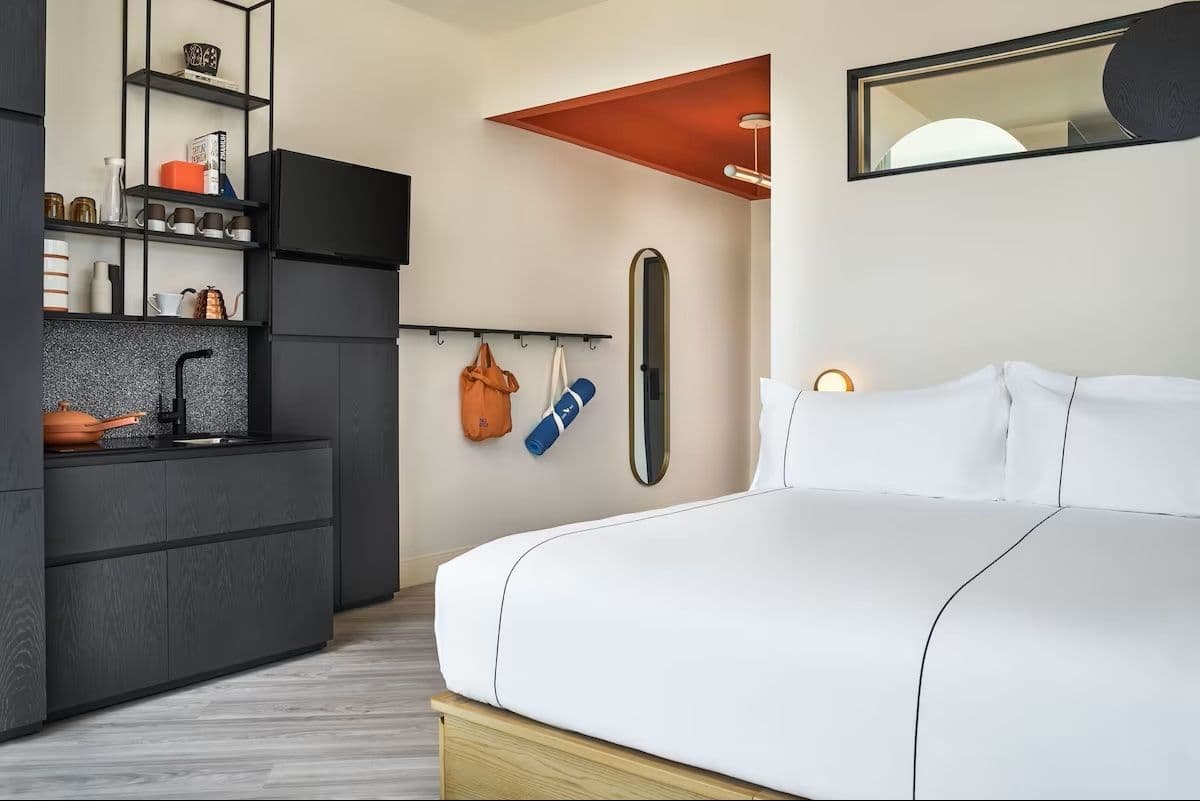 Catbird Hotel - Image 7
