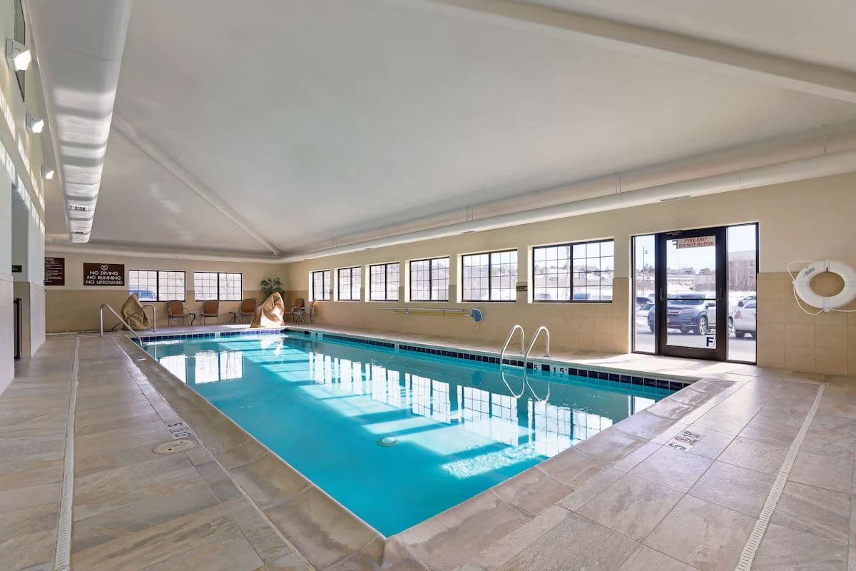 Best Western Plus Castle Rock - Image 2