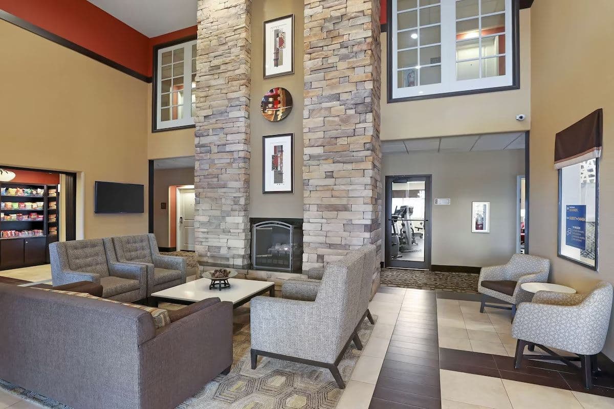 Best Western Plus Castle Rock - Image 3