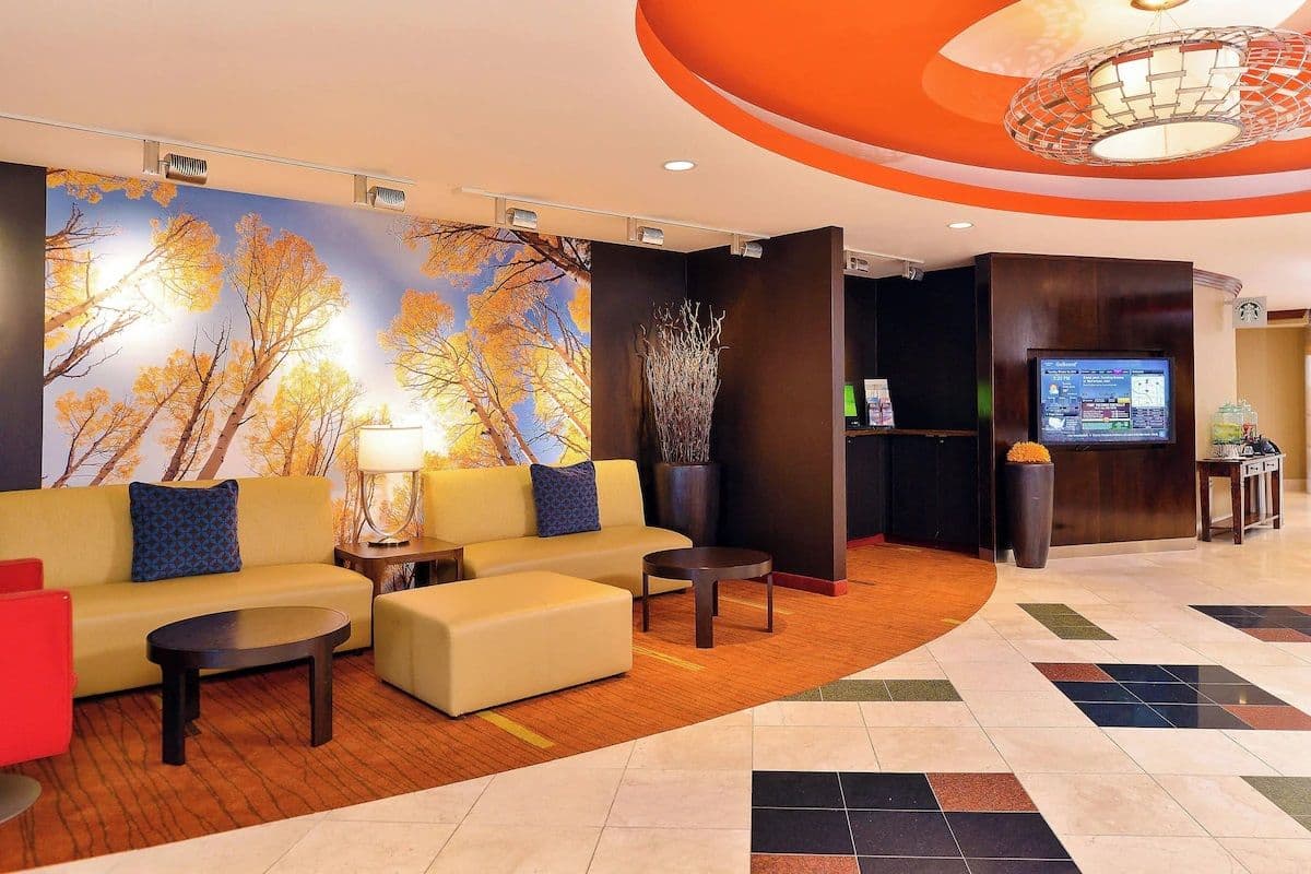 Courtyard by Marriott Denver Cherry Creek - Image 3