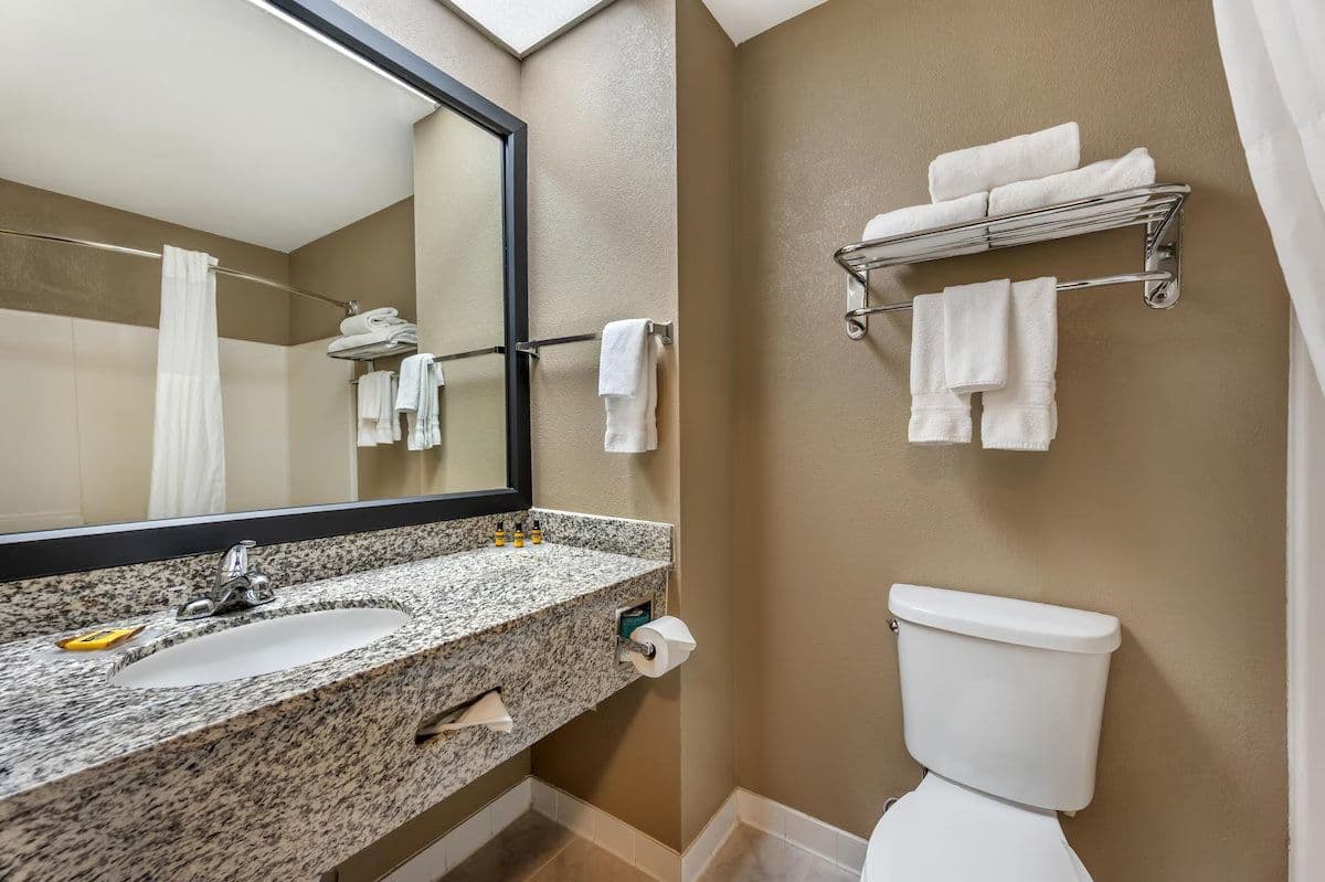 Best Western Plus Boulder Louisville - Image 4