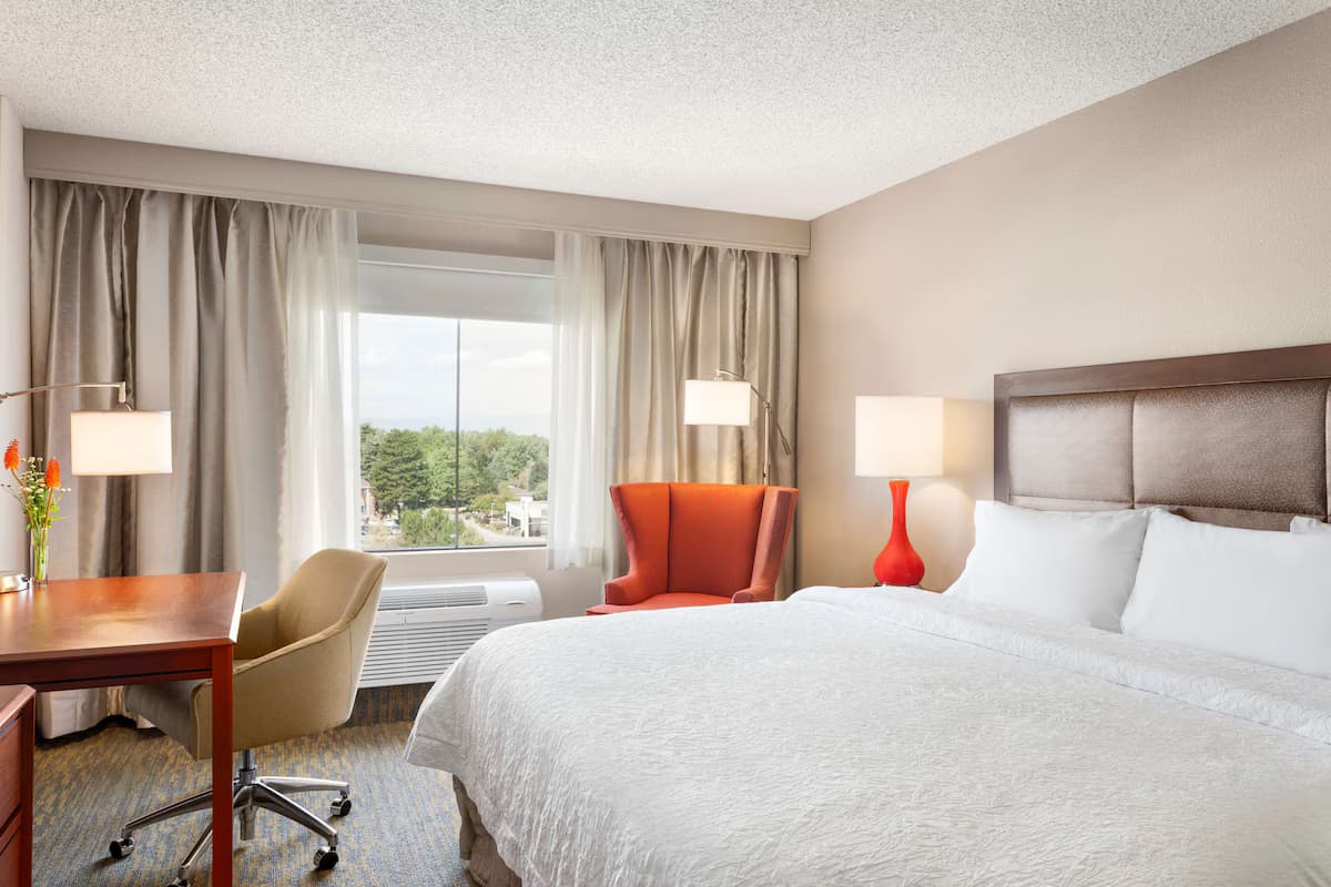 Hampton Inn & Suites Denver - Cherry Creek - Image 5