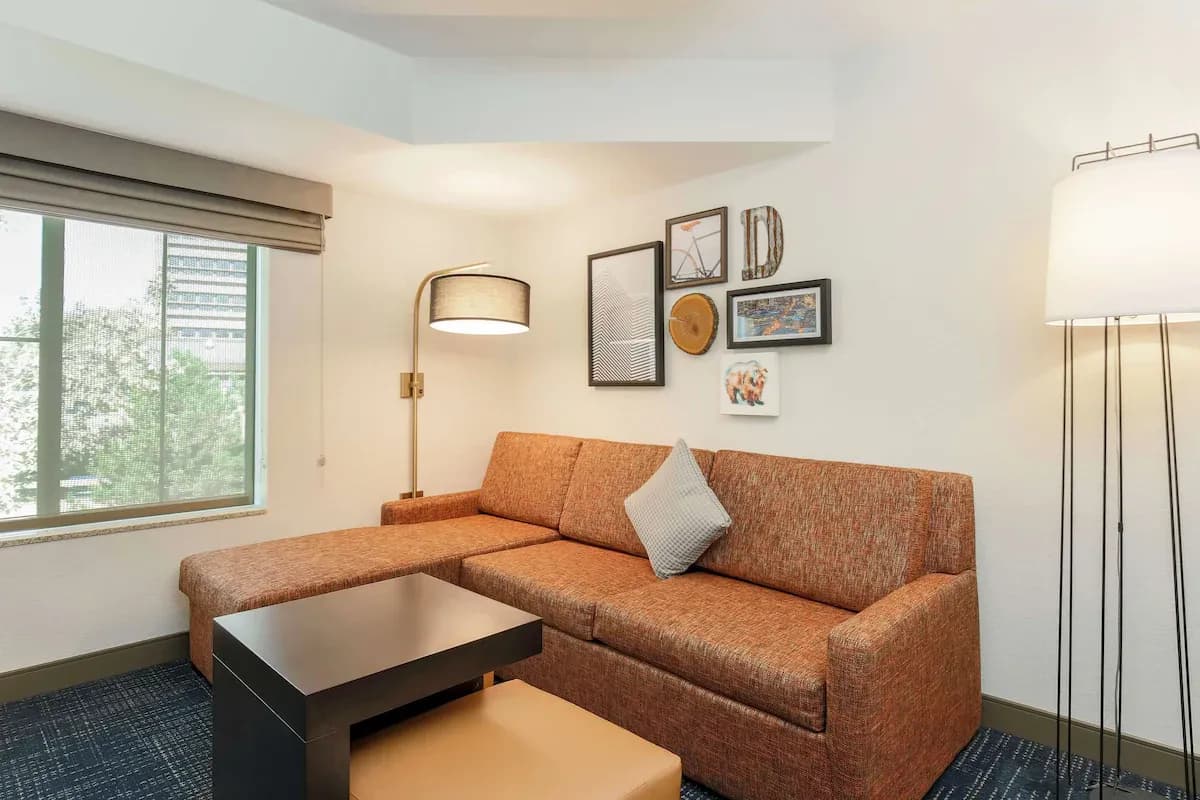 Hampton Inn & Suites Denver Tech Center - Image 4