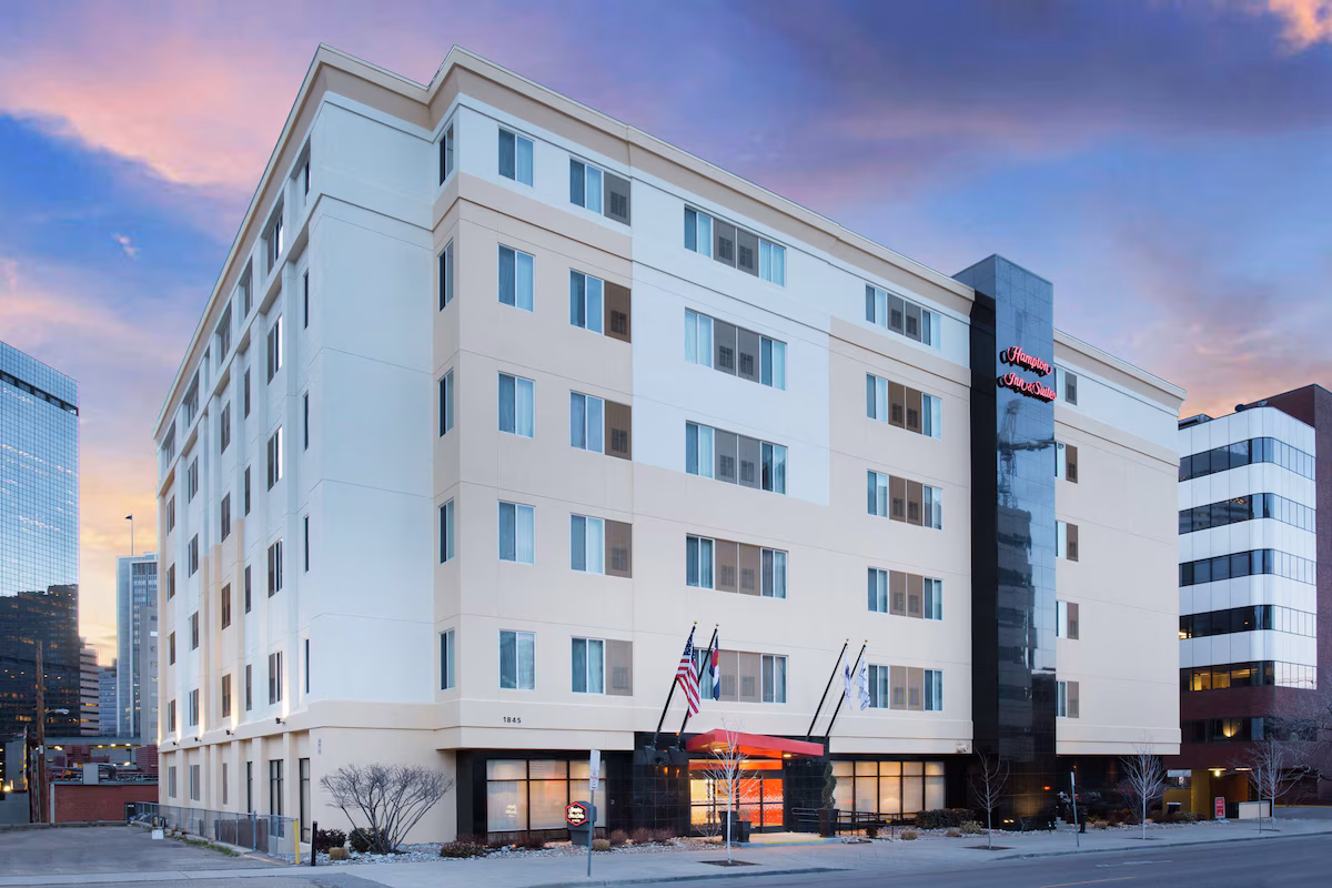 Hampton Inn & Suites Denver-Downtown - Image 1