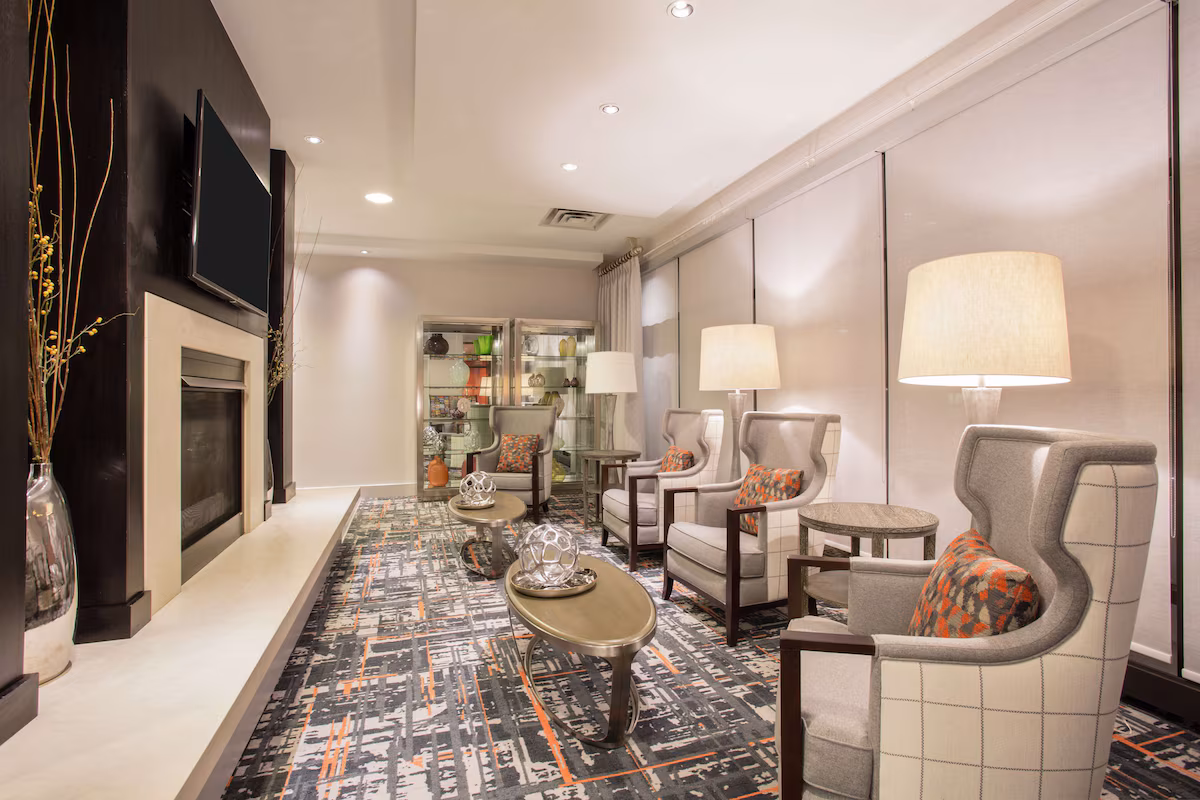 Hampton Inn & Suites Denver-Downtown - Image 3