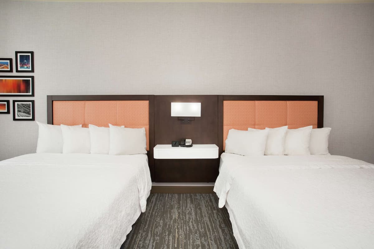 Hampton Inn & Suites Denver-Downtown - Image 7