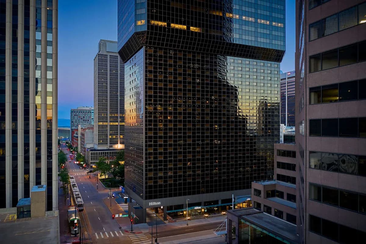 Hilton Denver City Center - Image 10