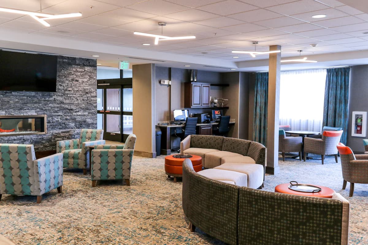 Holiday Inn & Suites Denver Tech Center-Centennial by IHG - Image 3