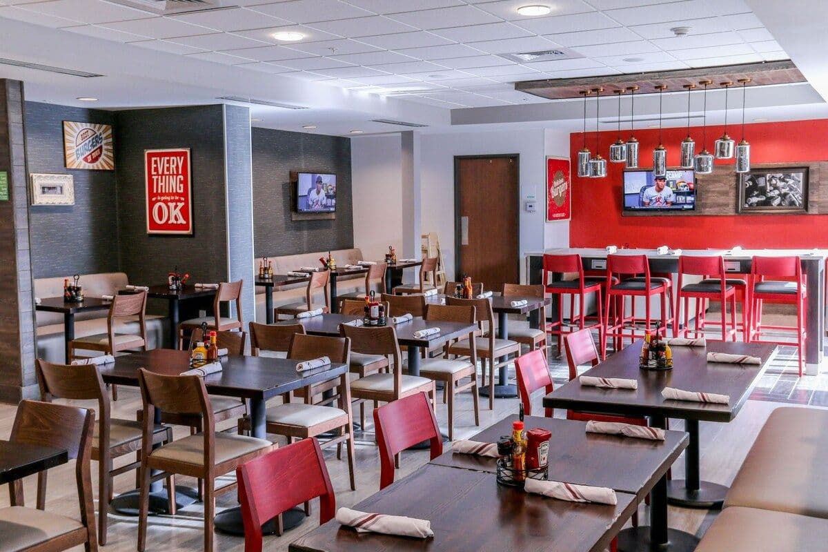 Holiday Inn & Suites Denver Tech Center-Centennial by IHG - Image 4