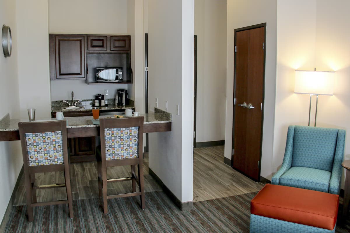 Holiday Inn & Suites Denver Tech Center-Centennial by IHG - Image 5