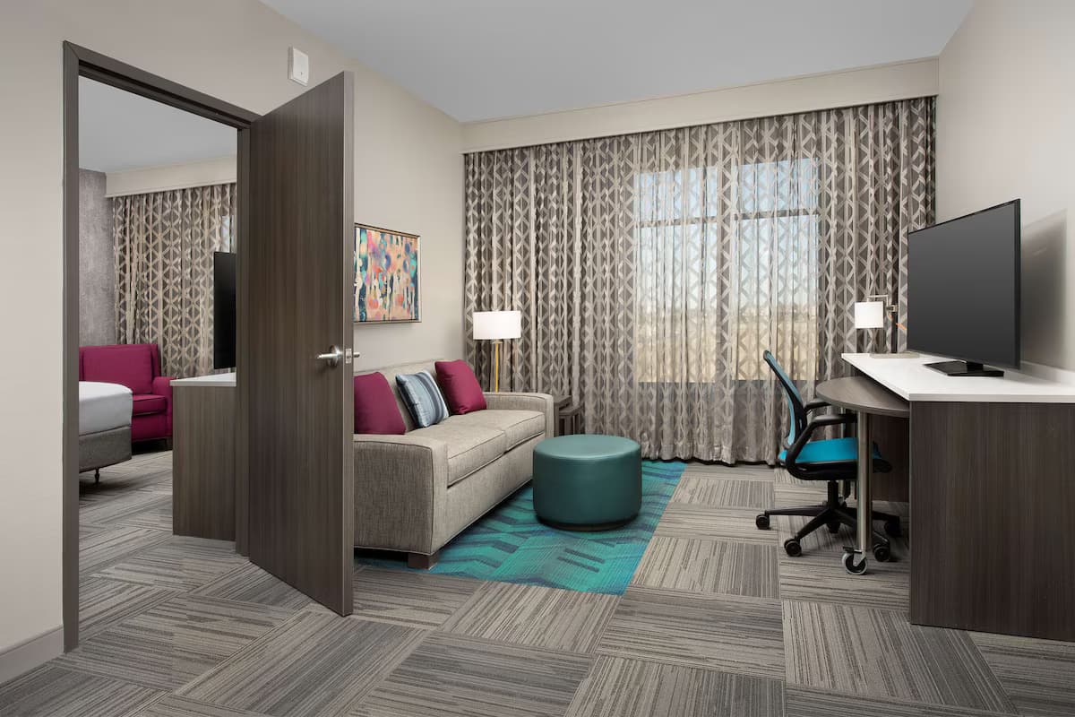 Home2 Suites by Hilton Denver Central Park - Image 4