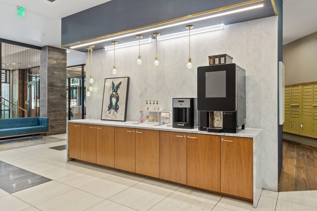 Kasa Union Station Denver - Image 7
