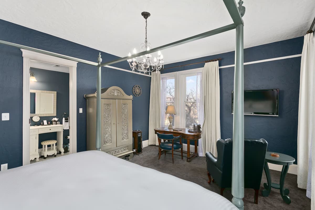 Patterson Inn - Image 8