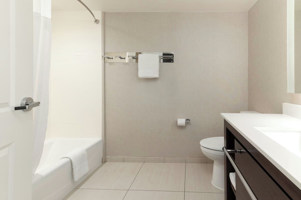Residence Inn by Marriott Denver Central Park - Image 7