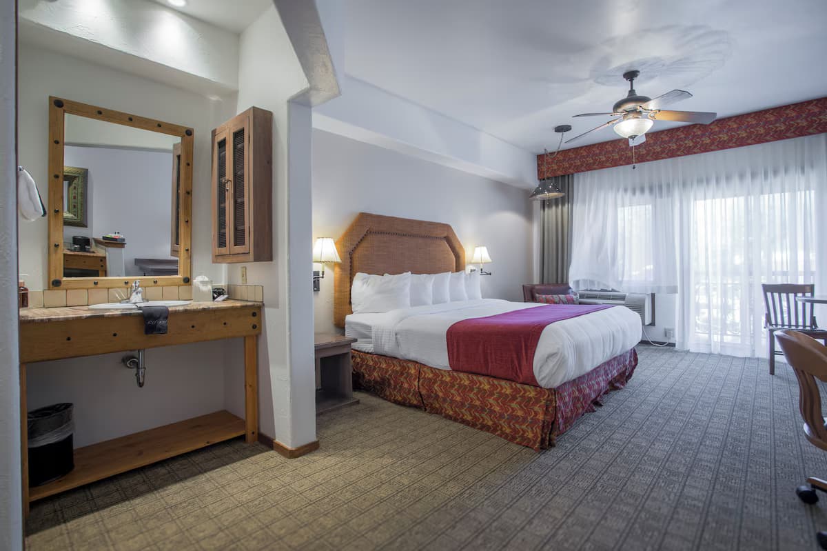 Table Mountain Inn - Image 5
