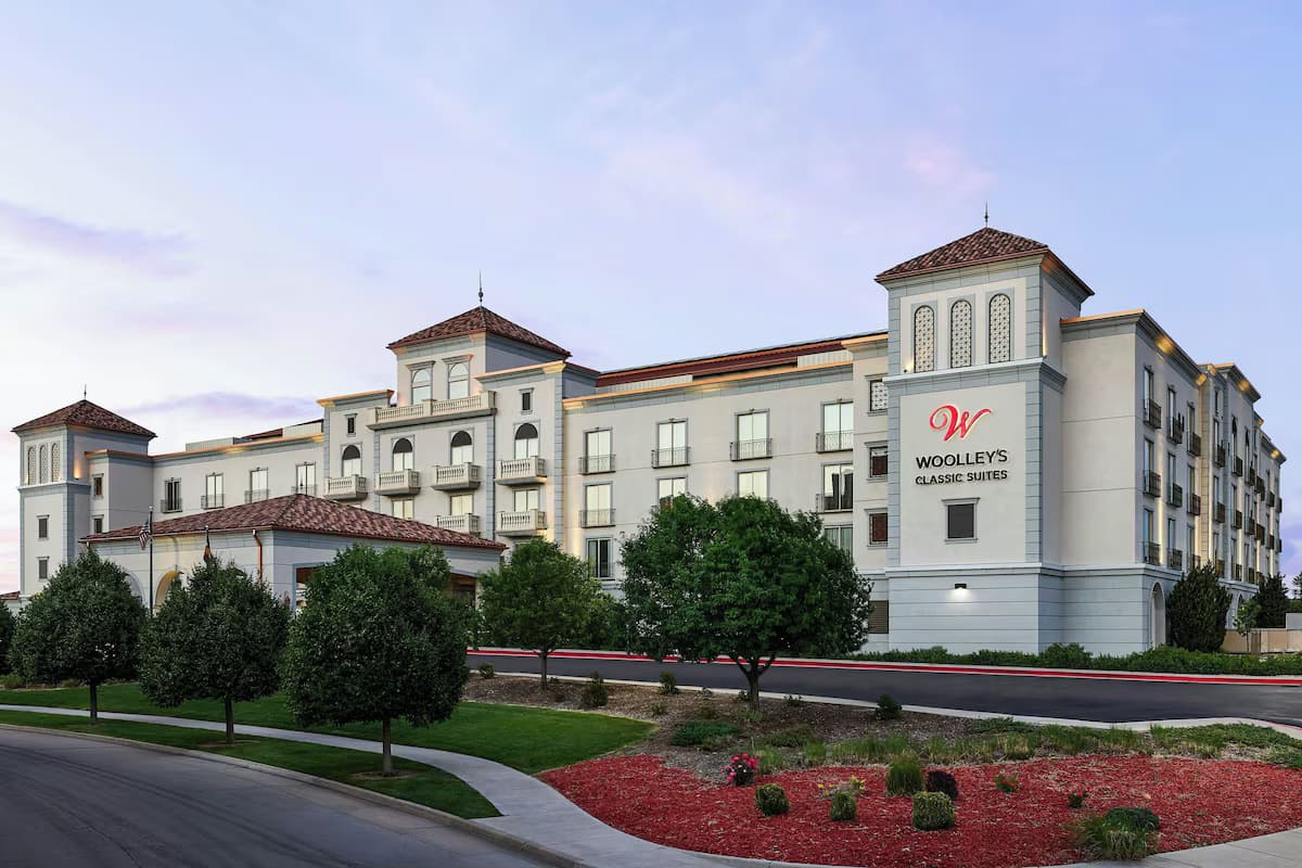 Woolley’s Classic Suites - Image 1