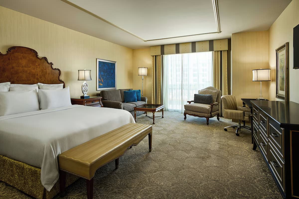 Woolley’s Classic Suites - Image 6